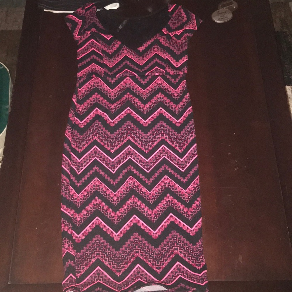 DGNY Pink And Black Patterned Dress